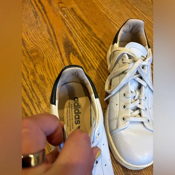 Stan Smith Adidas Sneakers white/blue/gold size 6 women’s - Picture 6 of 7